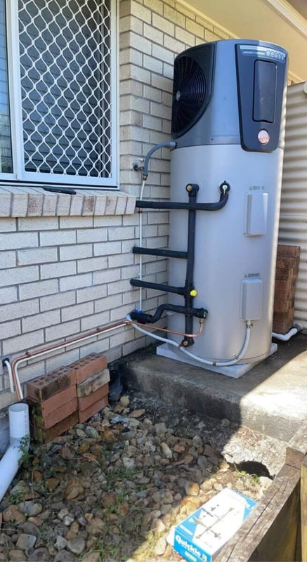 Choosing the Right Hot Water System in 2024: Electric, Gas, Solar or Heat Pump?