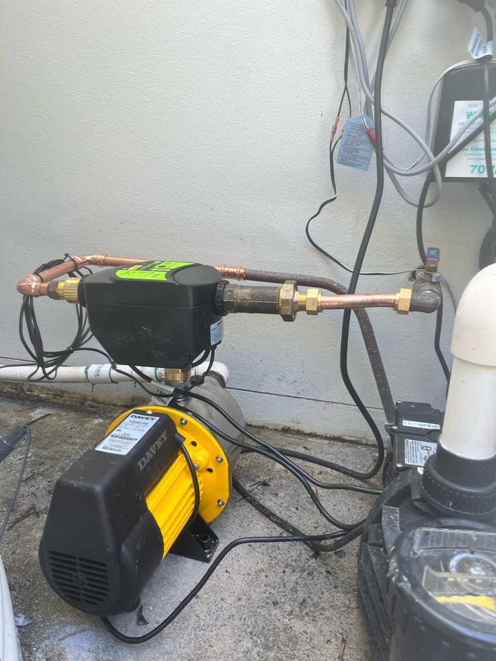 Davey Rainbank KRB2 46L/min Pressure Pump + Mains Backup + Controller Supplied & Installed - Plumbing - Pump