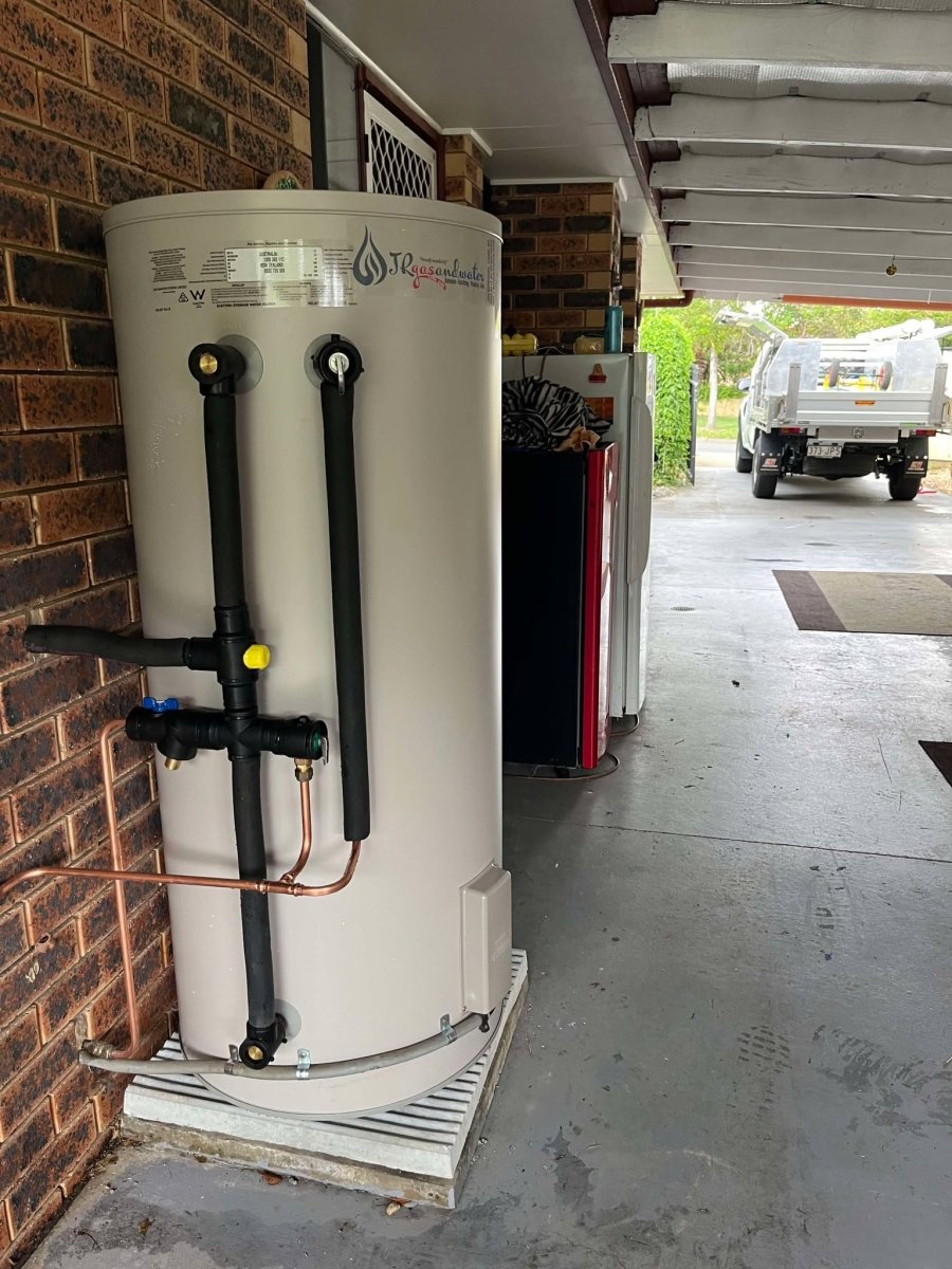 Installation Dux Hot Water Cylinder Dux 400L Electric Hot Water